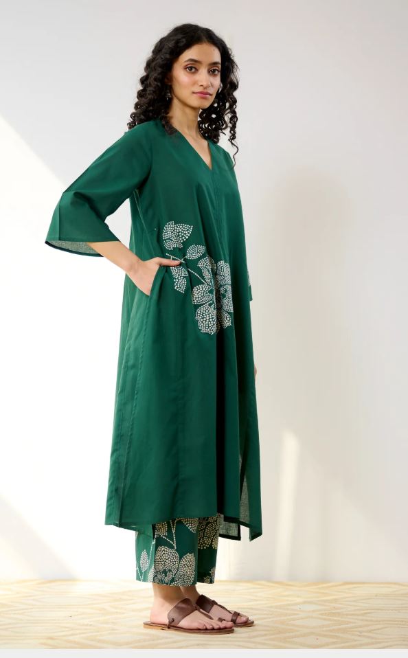 Emerald Green Hand-Block Printed Cotton Kurta Palazzo Set | White Floral Motif Embroidered V-Neck Co-ord Set for Women – Breathable Ethnic Wea