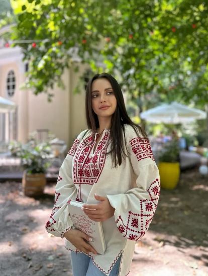 Hand-Embroidered White Red Folk Cotton Blouse – Puff Sleeve Vyshyvanka Boho Top with Tassels