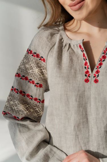 Hand-Embroidered Beige Folk Cotton Tunic Top – Red Floral Puff Sleeve Boho Top