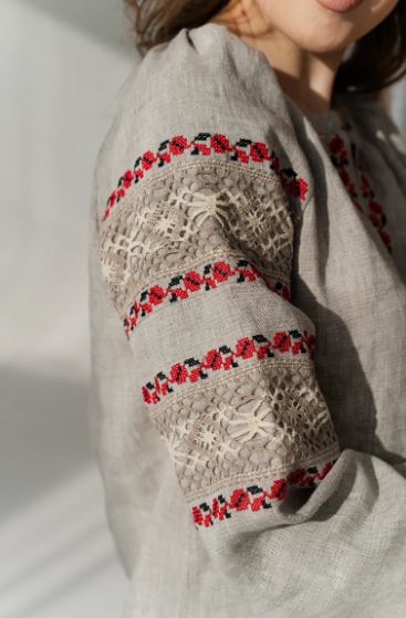 Hand-Embroidered Beige Folk Cotton Tunic Top – Red Floral Puff Sleeve Boho Top